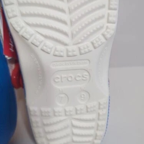 Hello Kitty CROCS!! - Picture 14 of 14